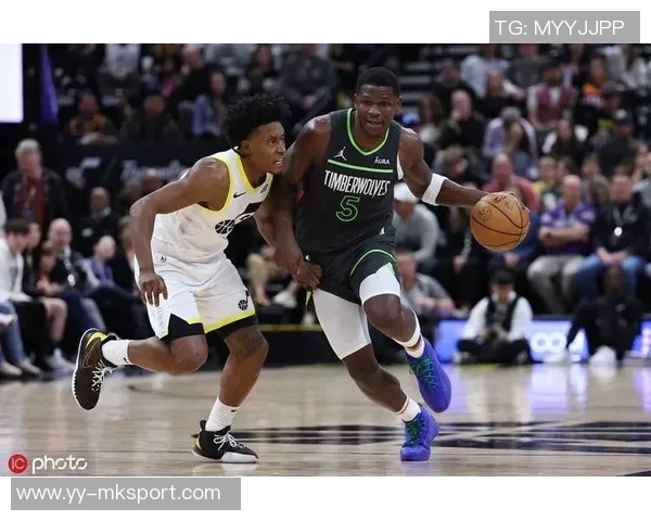 爱德华兹伤退传闻引发关注里德坚定表示他明天能上场比赛